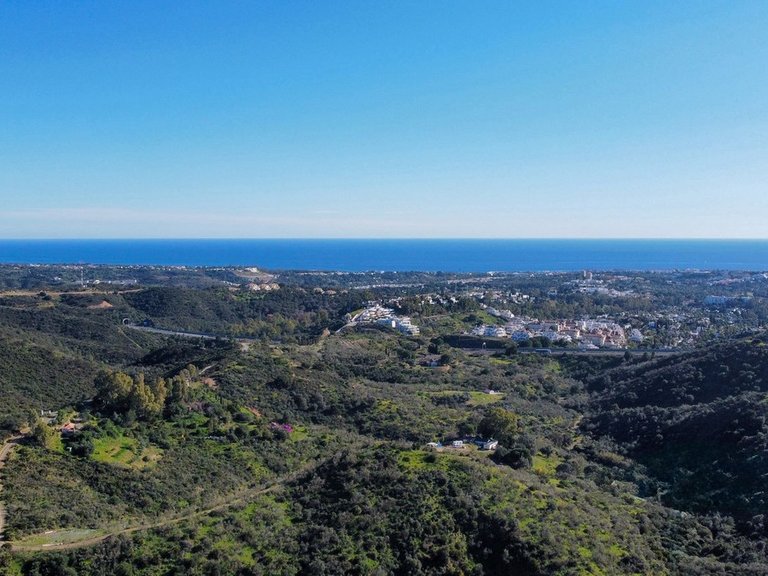 Plot for Sale in La Quinta, Malaga 2