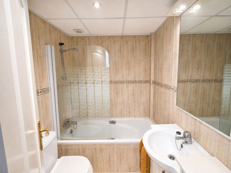 Villa for Sale in La Duquesa, Malaga 12