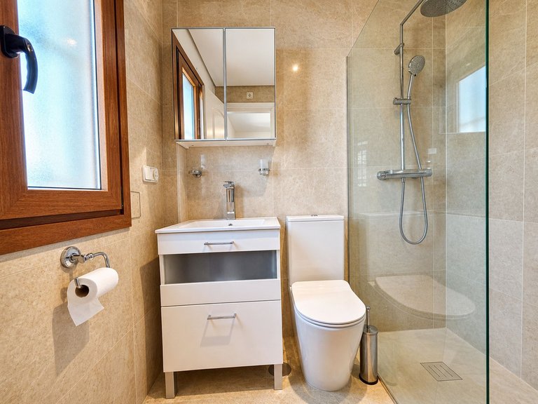 Villa for Sale in La Duquesa, Malaga 32
