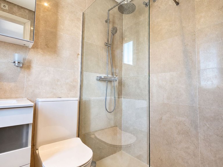 Villa for Sale in La Duquesa, Malaga 33