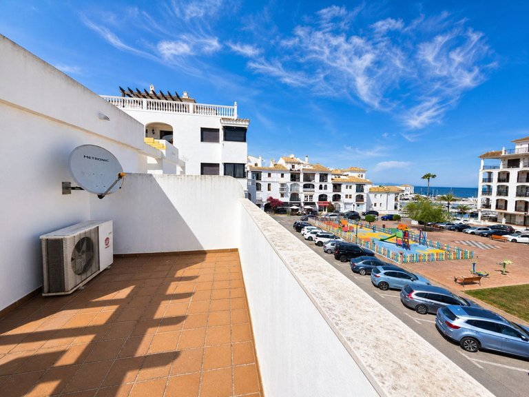 Villa for Sale in La Duquesa, Malaga 44