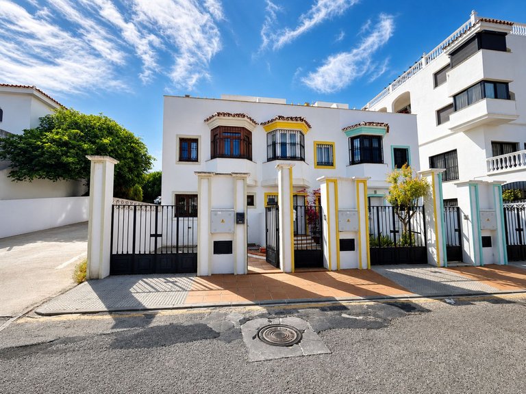 Villa for Sale in La Duquesa, Malaga 46