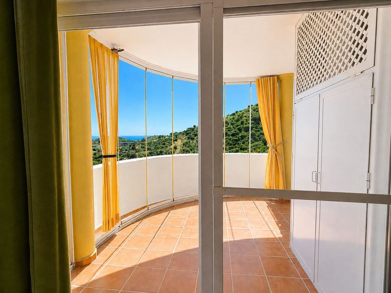 Apartment for Sale in Calahonda, Malaga 18