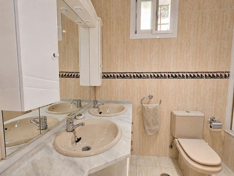Apartment for Sale in Calahonda, Malaga 28