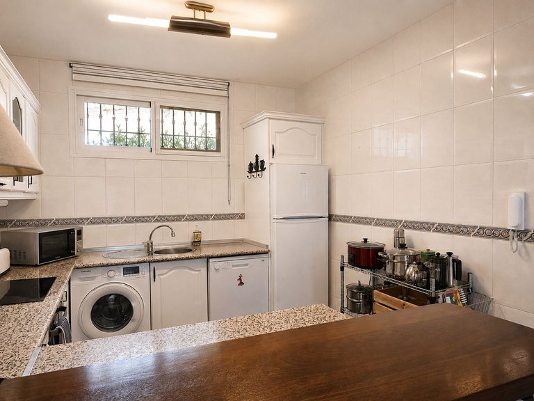 Apartment for Sale in Calahonda, Malaga 9