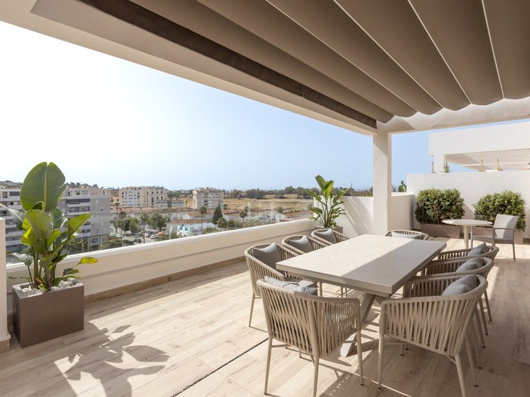 Apartment for Sale in Nueva Andalucía, Malaga 16