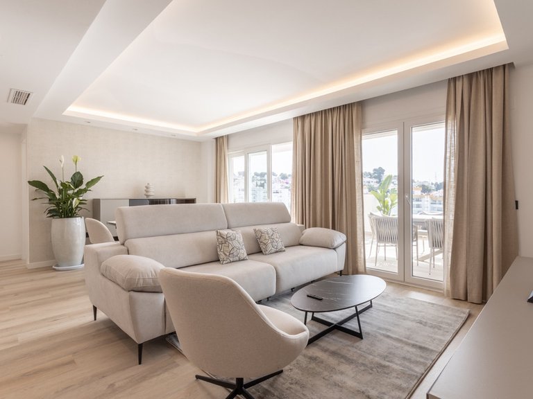Apartment for Sale in Nueva Andalucía, Malaga 2
