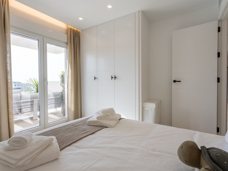 Apartment for Sale in Nueva Andalucía, Malaga 21