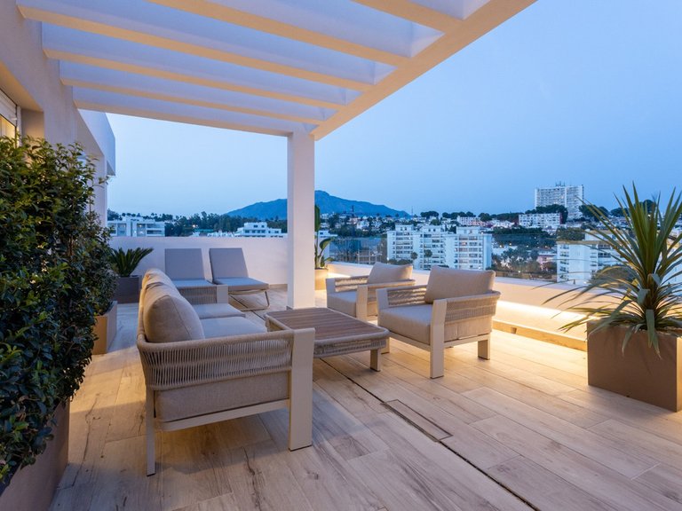 Apartment for Sale in Nueva Andalucía, Malaga 24