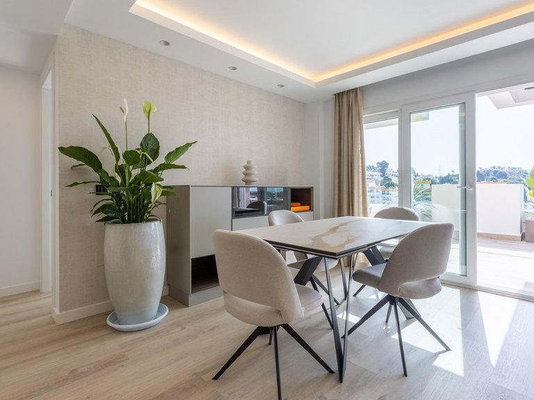 Apartment for Sale in Nueva Andalucía, Malaga 25