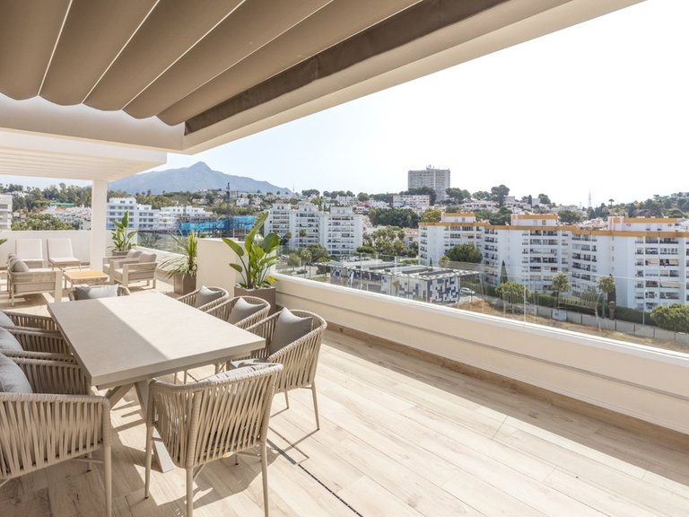Apartment for Sale in Nueva Andalucía, Malaga 35