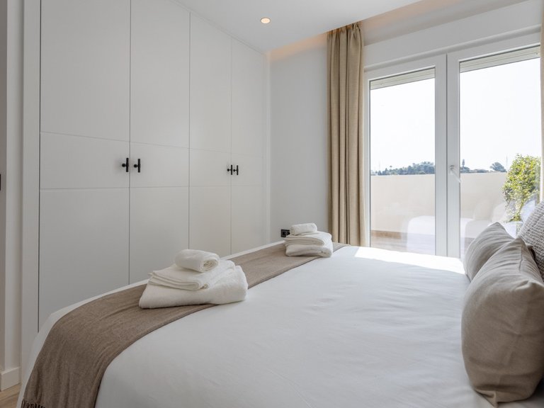 Apartment for Sale in Nueva Andalucía, Malaga 38