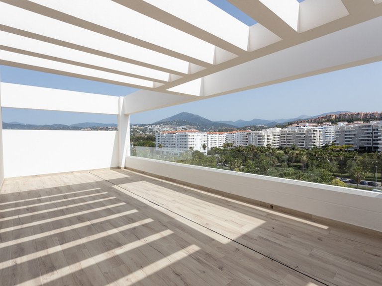 Apartment for Sale in Nueva Andalucía, Malaga 42