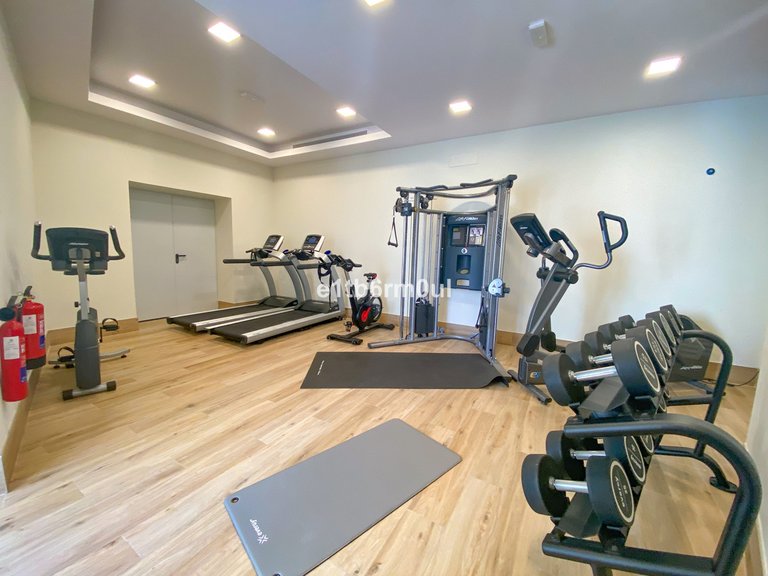 Villa for Sale in The Golden Mile, Malaga 2