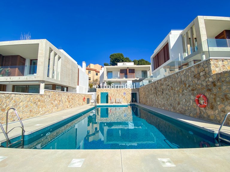 Villa for Sale in The Golden Mile, Malaga 3