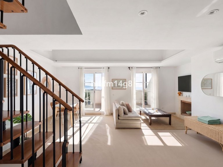 Apartment for Sale in Nueva Andalucía, Malaga 1