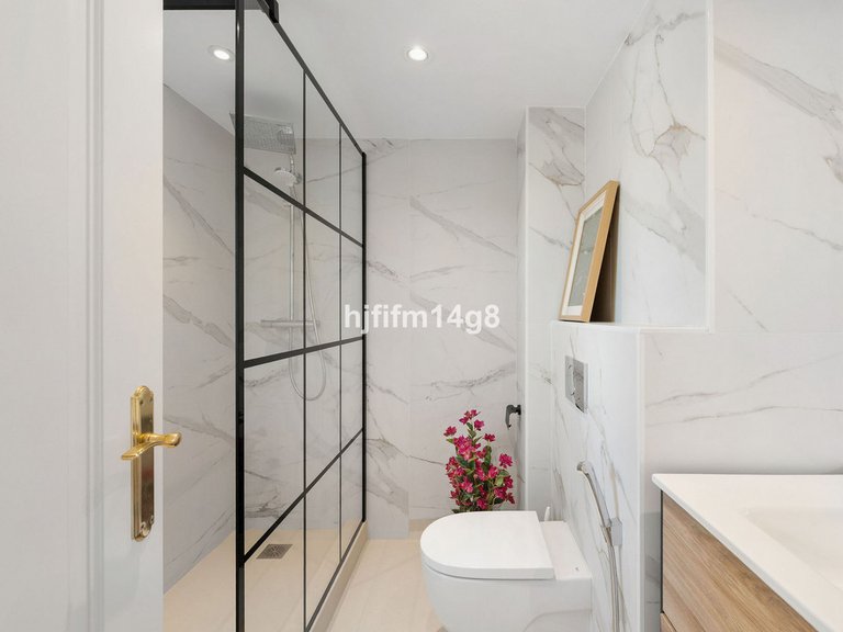 Apartment for Sale in Nueva Andalucía, Malaga 10
