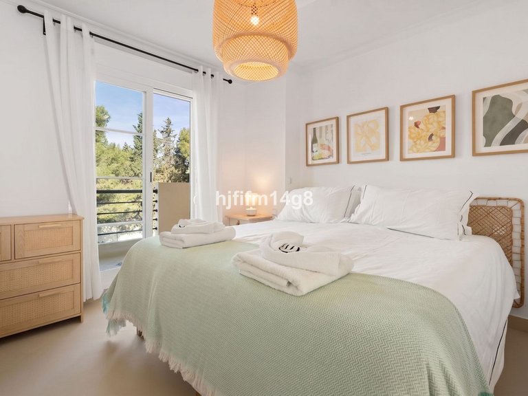 Apartment for Sale in Nueva Andalucía, Malaga 11