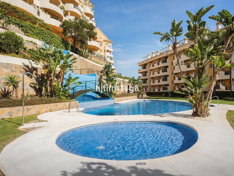 Apartment for Sale in Nueva Andalucía, Malaga 20