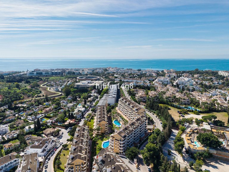 Apartment for Sale in Nueva Andalucía, Malaga 23
