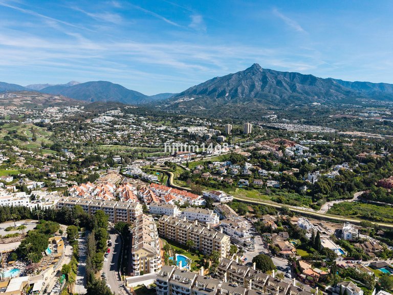 Apartment for Sale in Nueva Andalucía, Malaga 24