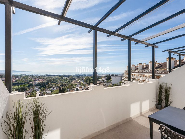 Apartment for Sale in Nueva Andalucía, Malaga 3