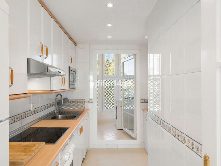 Apartment for Sale in Nueva Andalucía, Malaga 6