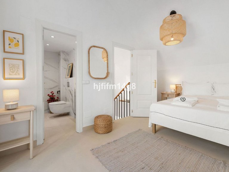 Apartment for Sale in Nueva Andalucía, Malaga 7