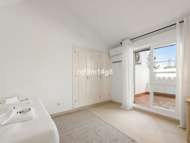 Apartment for Sale in Nueva Andalucía, Malaga 8