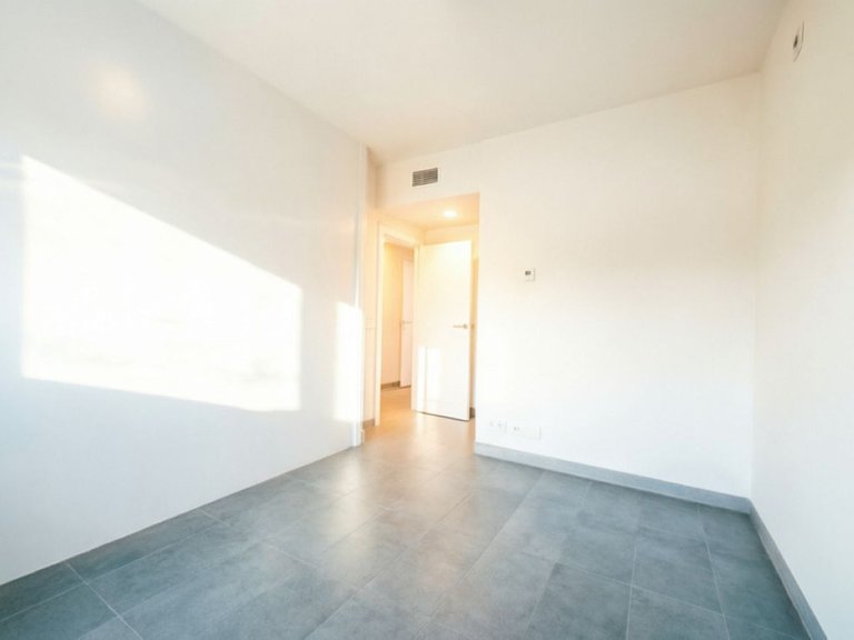 Apartment for Sale in Benalmadena, Malaga 10