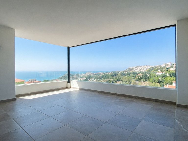 Apartment for Sale in Benalmadena, Malaga 7