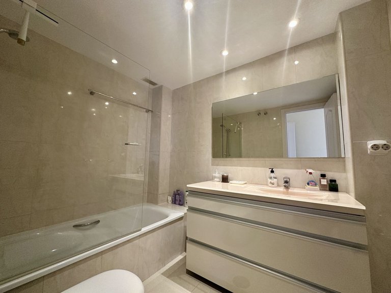 Apartment for Sale in Marbella, Malaga 12