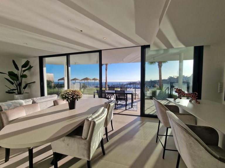 Apartment for Sale in Higueron, Malaga 1