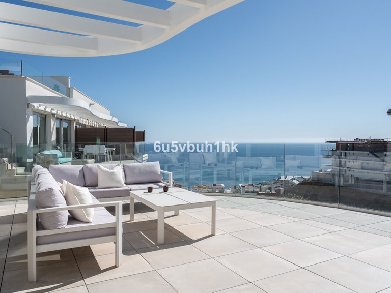 Apartment for Sale in Fuengirola, Malaga 1