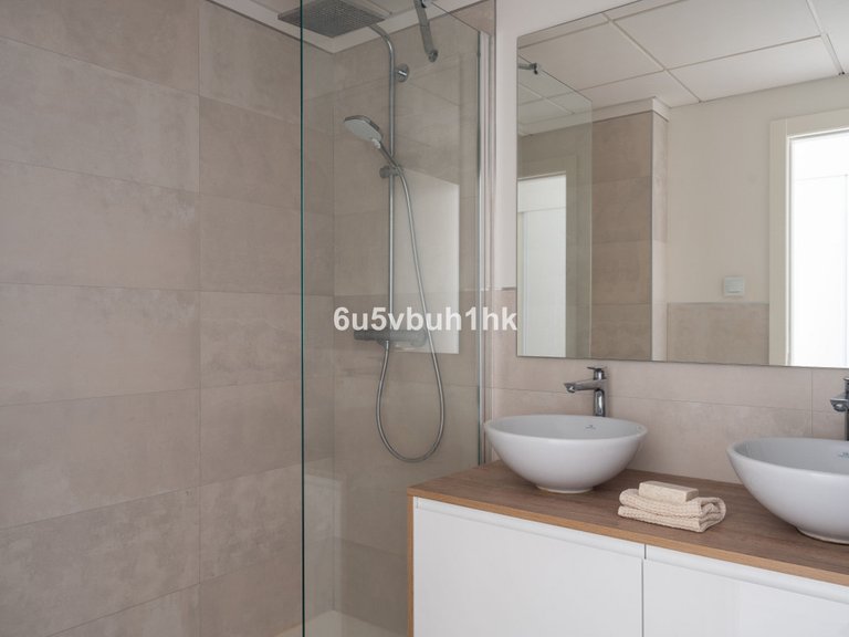 Apartment for Sale in Fuengirola, Malaga 15
