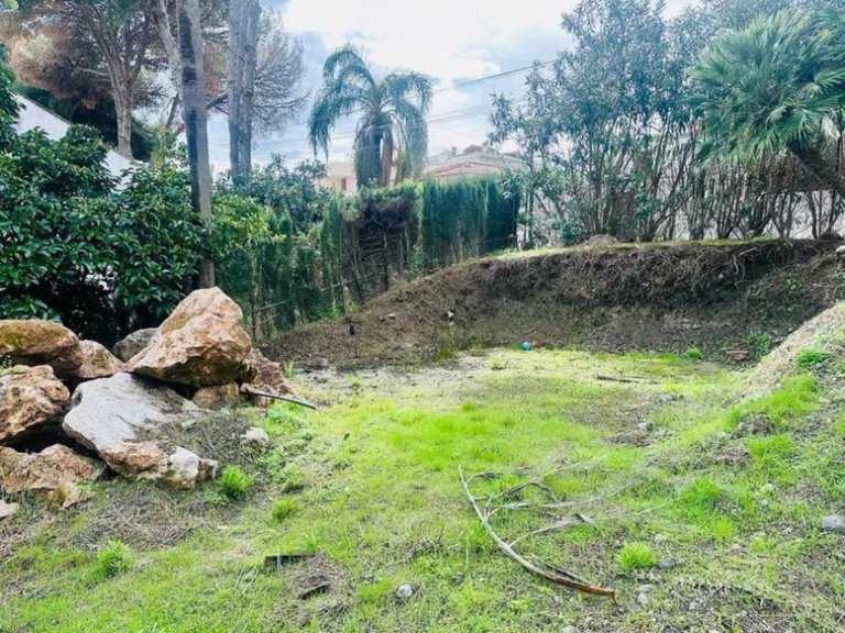 Plot for Sale in Nueva Andalucía, Malaga 1