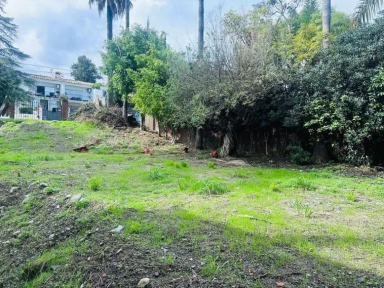 Plot for Sale in Nueva Andalucía, Malaga 2