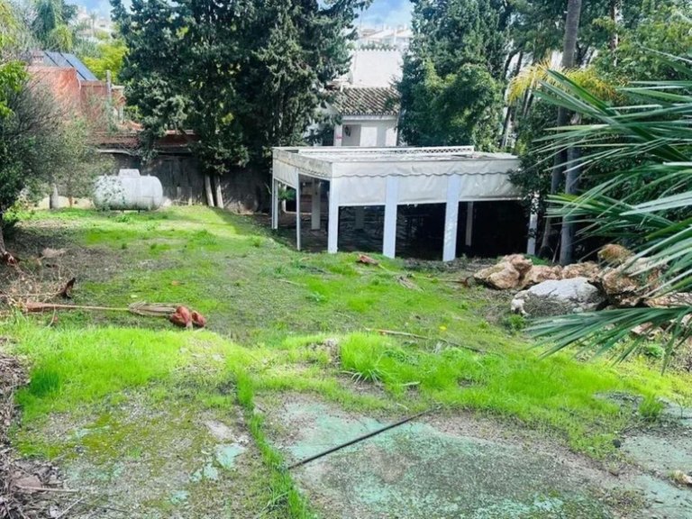 Plot for Sale in Nueva Andalucía, Malaga 3