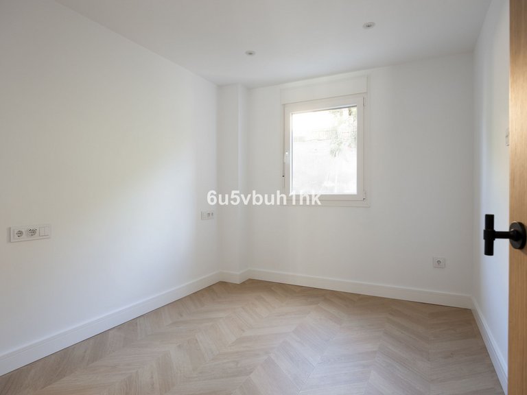 Apartment for Sale in Málaga, Malaga 15