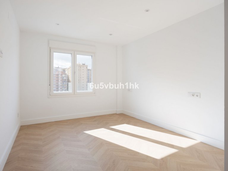 Apartment for Sale in Málaga, Malaga 18