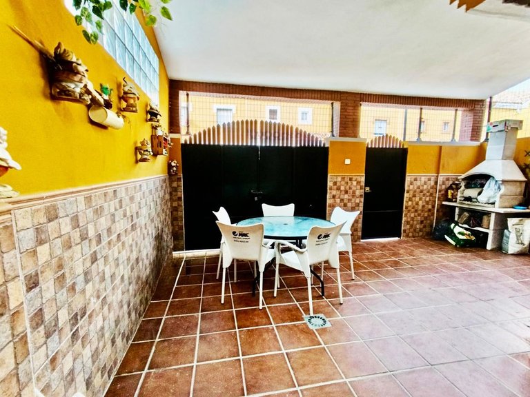 Villa for Sale in Alhaurín De La Torre, Malaga 2