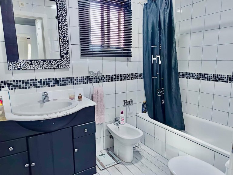 Villa for Sale in Alhaurín De La Torre, Malaga 23