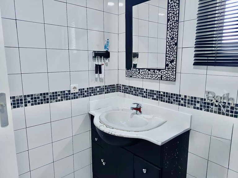 Villa for Sale in Alhaurín De La Torre, Malaga 24