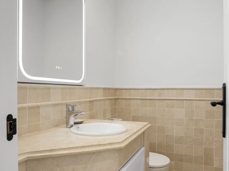 Apartment for Sale in Aloha, Malaga 19