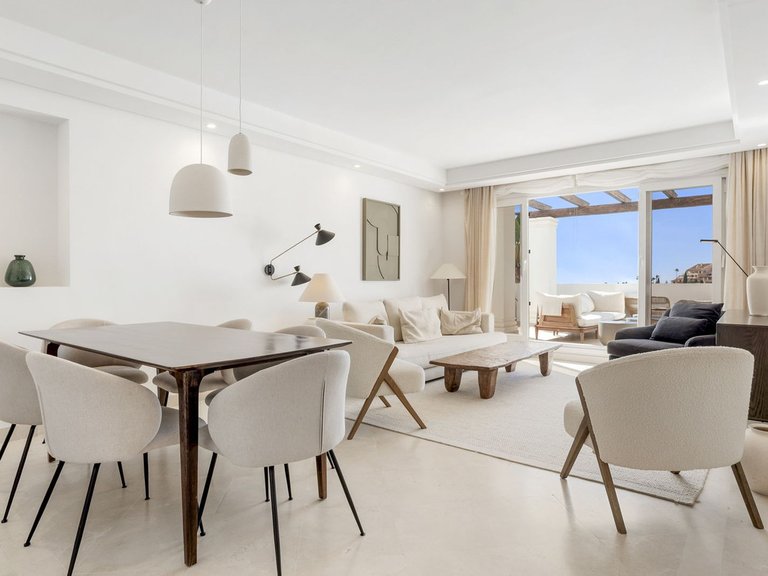 Apartment for Sale in Aloha, Malaga 2
