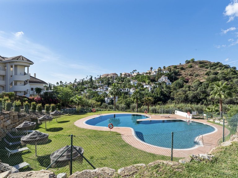 Apartment for Sale in Aloha, Malaga 26