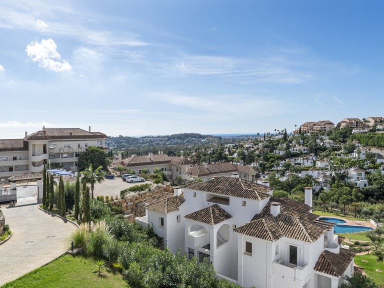 Apartment for Sale in Aloha, Malaga 27