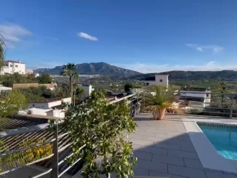 Villa for Sale in Coín, Malaga 27