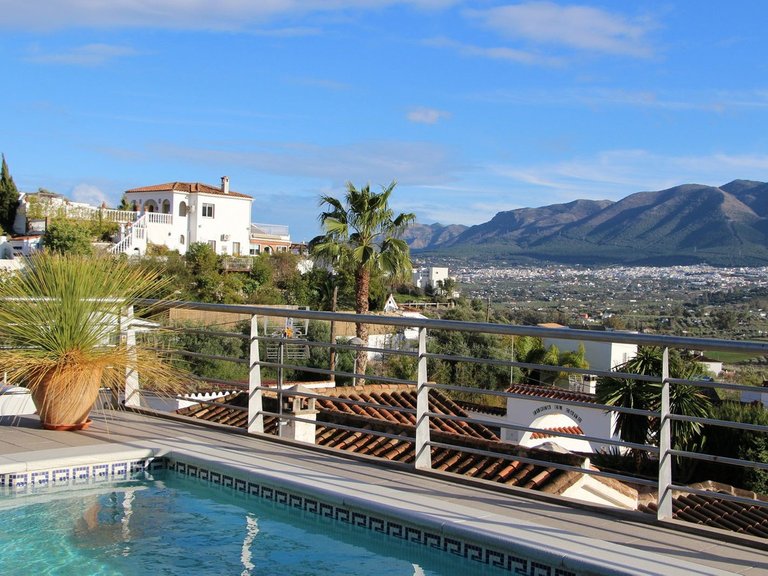Villa for Sale in Coín, Malaga 4