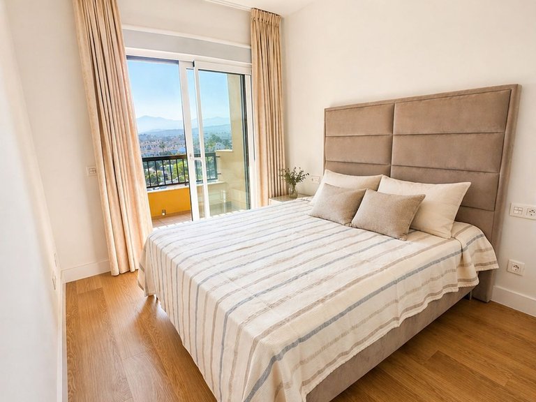 Apartment for Sale in San Pedro De Alcántara, Malaga 12